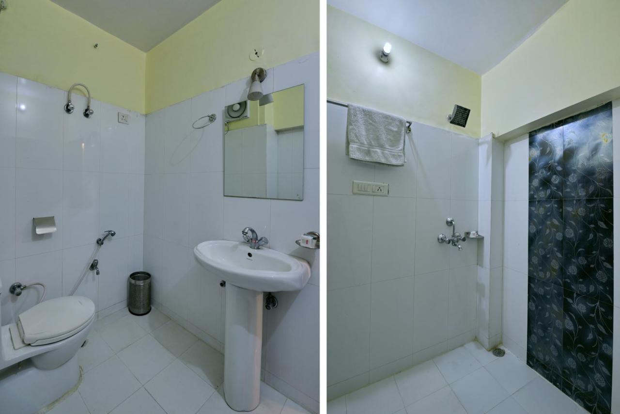 Oyo 2289 Hotel Radha Palace Kukas Luaran gambar